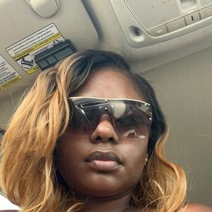 Meet your Posher, Stefanie